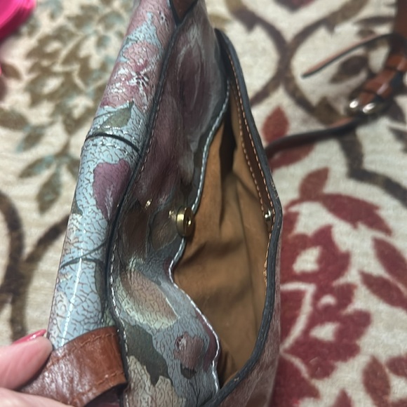 Patricia Nash NWOT Crackled Rose Garden Collection Crossbody. - Picture 6 of 8